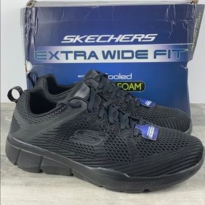 skechers relaxed fit extra wide